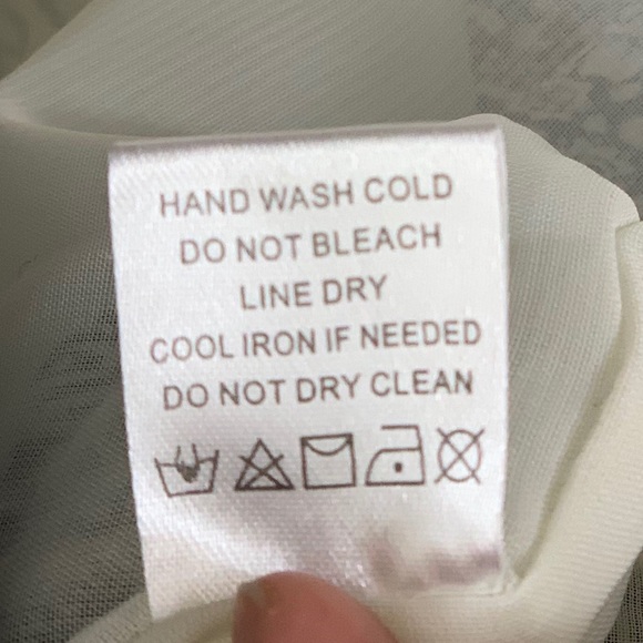 (NWOT) MISS LOVE | Patterned Sleeveless Blouse - Picture 5 of 5